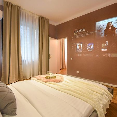 Modern Stay - Central Studios With Wall Projector Near Radisson Букурещ Екстериор снимка