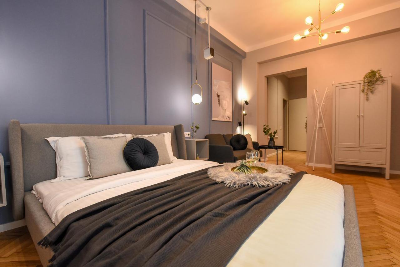 Modern Stay - Central Studios With Wall Projector Near Radisson Букурещ Екстериор снимка
